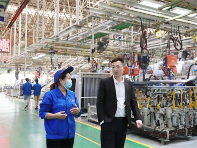 校企共建   高端就業 ——陜汽集團校企定向班